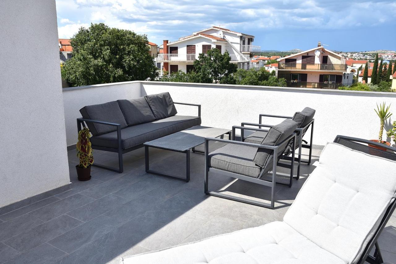 Apartment Leonora Vodice Exterior photo